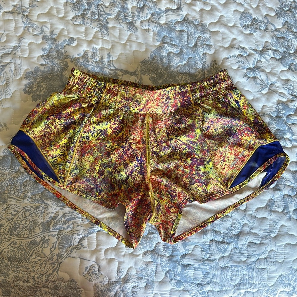Lululemon Seawheeze 2019 Hotty Hot Short limited edition Multi Color Size 6